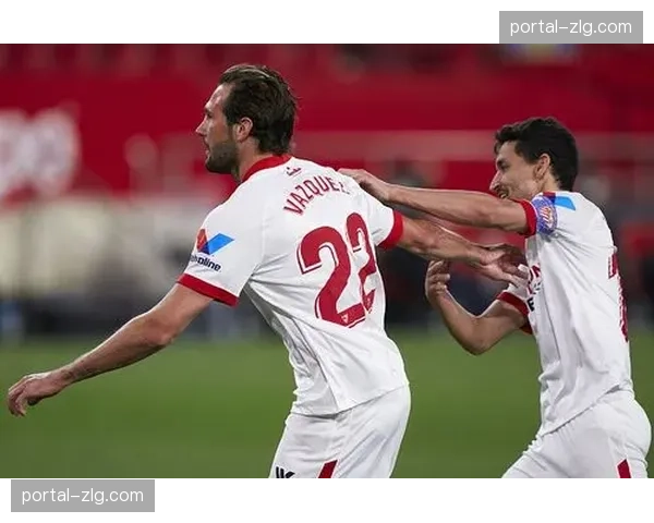 西甲转播测试实时AI战术面板,首次在直播中展示球员实时跑动热区与传球路线预测 西甲转播测试实时AI战术面板,首次在直播中展示球员实时跑动热区与传球路线预测