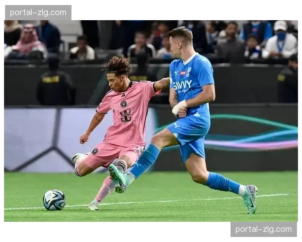 法甲与科技公司合作，将在下赛季引入半自动越位技术