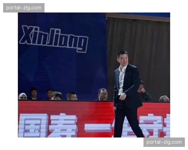 辽宁男篮举办球迷见面会，杨鸣感谢球迷一赛季支持